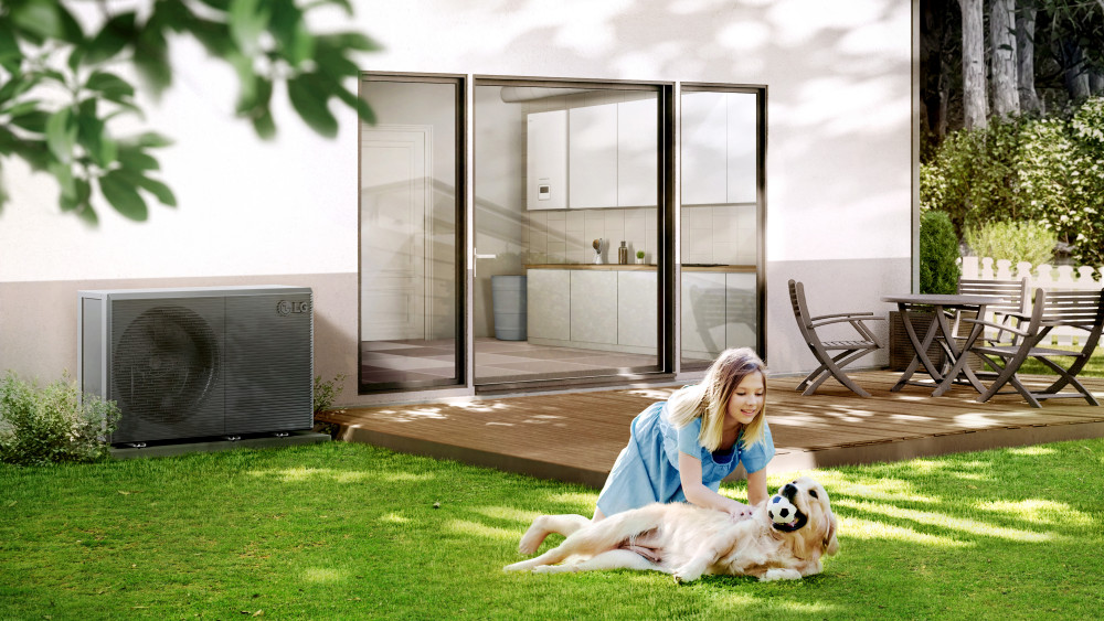 Quiet Mark LG Therma V R290 Monobloc 12kW 1 phase HM121HF UB60 Heat Pump